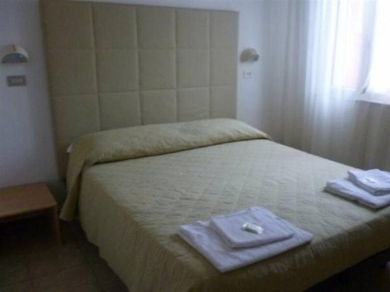 Hotel Riviera Rimini Bagian luar foto