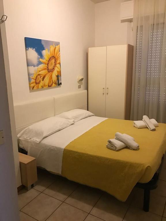 Hotel Riviera Rimini Bagian luar foto