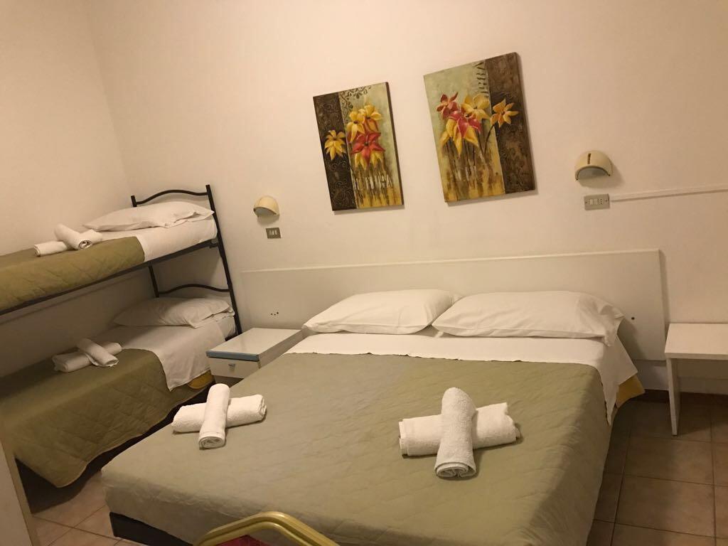 Hotel Riviera Rimini Bagian luar foto
