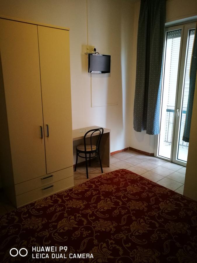 Hotel Riviera Rimini Bagian luar foto